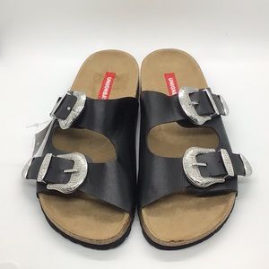 Unionbay NWT black slides